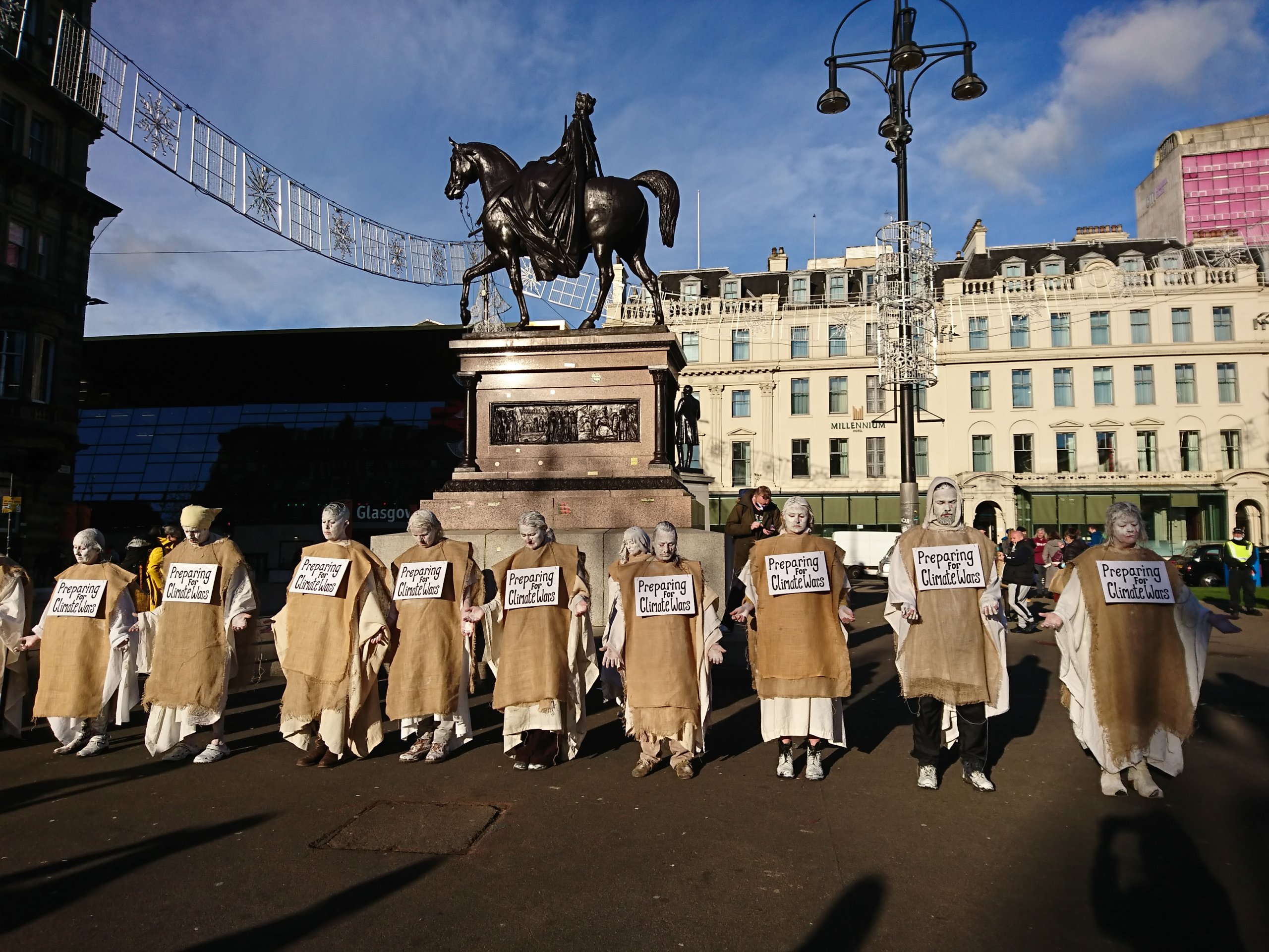格拉斯哥街頭上的環保抗議者